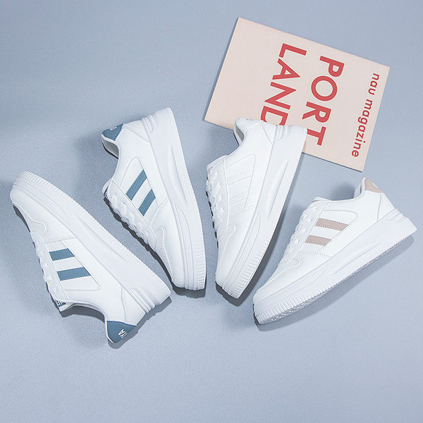 Jauns sieviešu ādas kedu modelis ar plakanu zoli baltā krāsā