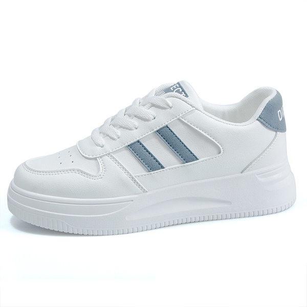 Jauns sieviešu ādas kedu modelis ar plakanu zoli baltā krāsā