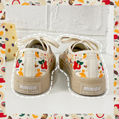 Νέο μοντέλο χρωματιστά γυναικεία αθλητικά παπούτσια με επίπεδη σόλα και κορδόνια