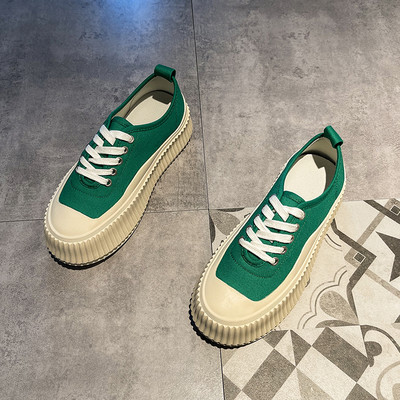 Ikdienas sieviešu kedas no tekstila ar plakanu zoli