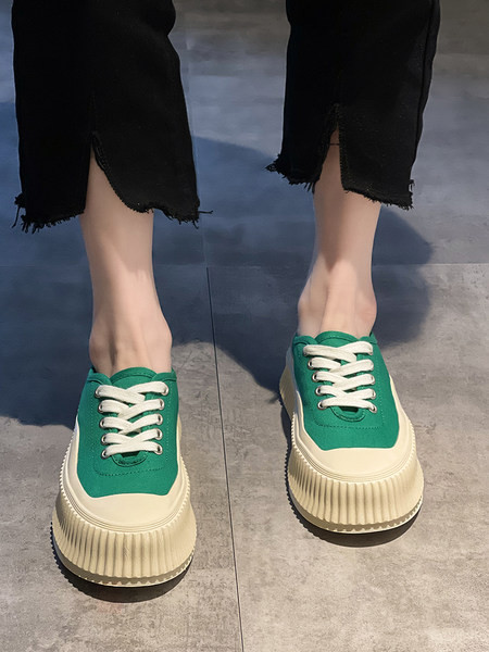 Ikdienas sieviešu kedas no tekstila ar plakanu zoli