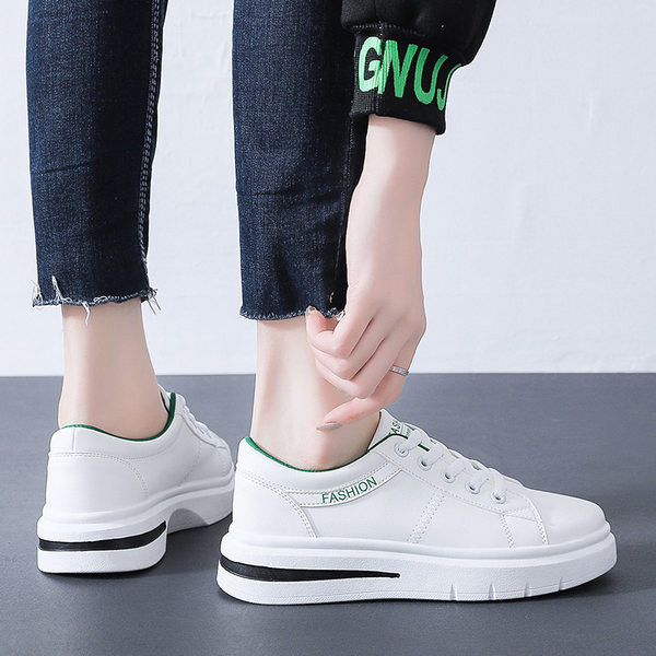 Ikdienas sieviešu kedas - no mākslīgās ādas ar šņorēm