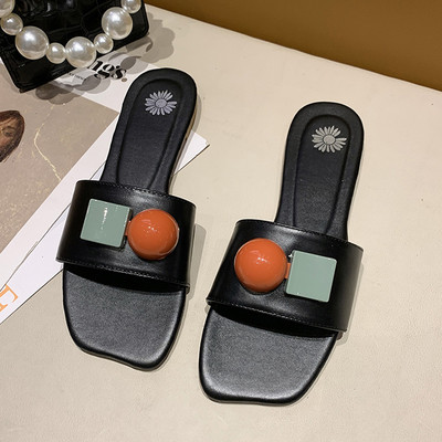 Sieviešu čības ar 3D elementiem