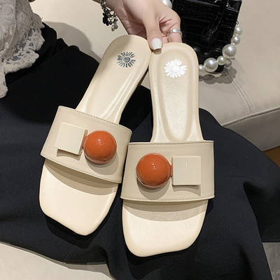 Sieviešu čības ar 3D elementiem