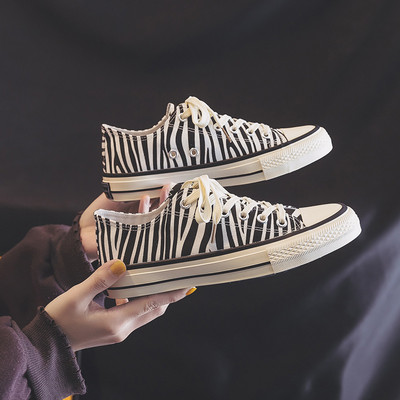 Νέο μοντέλο γυναικεία υφασμάτινα αθλητικά παπούτσια με άνιμαλ μοτίβο- δύο μοντέλα