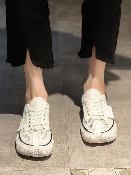 Elpojošas sieviešu kedas no tekstila ar plakanu zoli