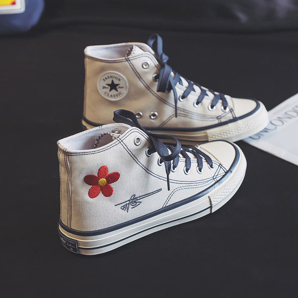 Casual αθλητικά παπούτσια με κέντημα - δύο μοντέλα