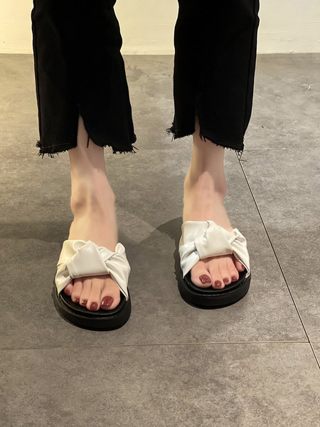 Дамски ежедневни  чехли с  равна подметка и панделка