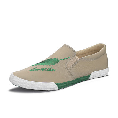 Καθημερινά ανδρικάς υφαντικά μοκασίνια με κέντημα