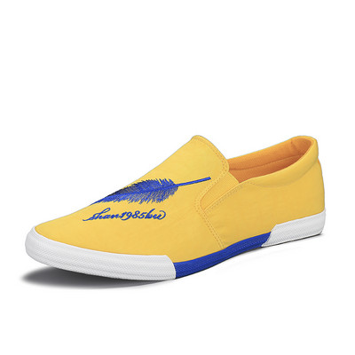 Καθημερινά ανδρικάς υφαντικά μοκασίνια με κέντημα