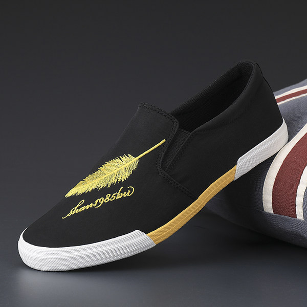 Καθημερινά ανδρικάς υφαντικά μοκασίνια με κέντημα