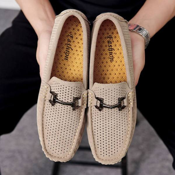 Ανδρικά μοκασίνια με μεταλλική αγκράφα σε διάφορα χρώματα