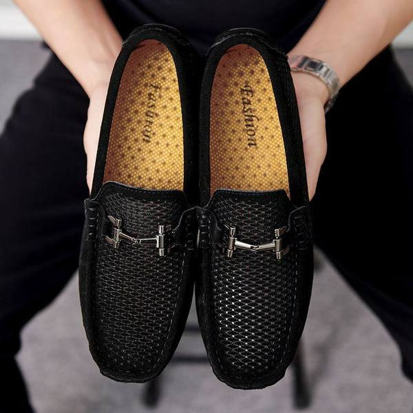 Ανδρικά μοκασίνια με μεταλλική αγκράφα σε διάφορα χρώματα