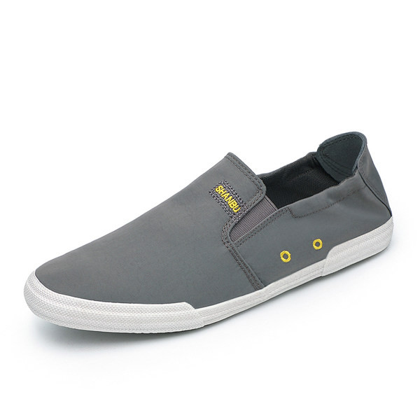 Ανδρικά μοκασίνιαμε επίπεδη σόλα σε τέσσερα χρώματα