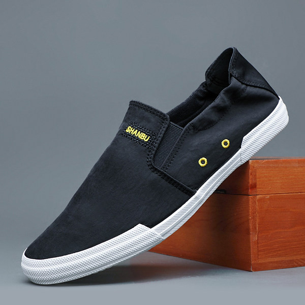 Ανδρικά μοκασίνιαμε επίπεδη σόλα σε τέσσερα χρώματα