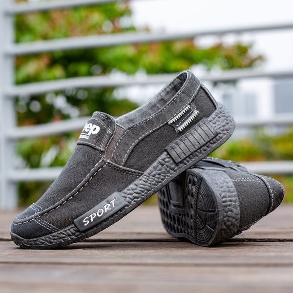 Καθημερινά ανδρικά μοκασίνια από οικολογικό σουέτ με επιγραφή