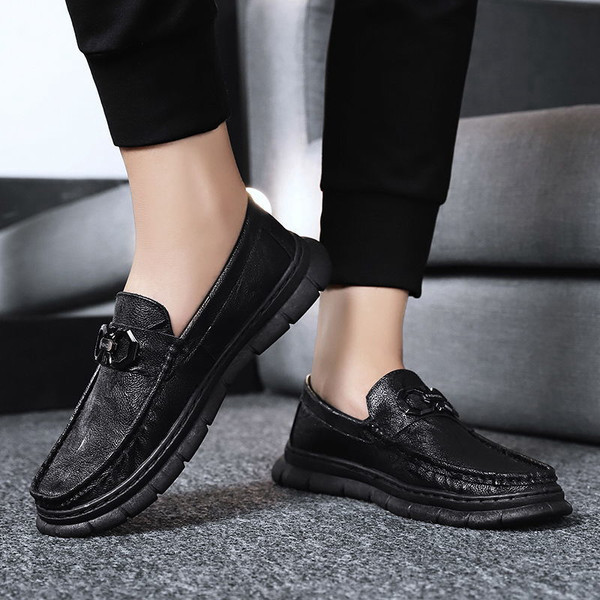 Νέο μοντέλο ανδρικά μοκασίνια με μεταλλική αγκράφα