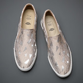 Νέο μοντέλο μοκασίνια με επίπεδη σόλα