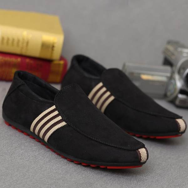 Jauns elegantu vīriešu mokasīnu modelis no eko zamšādas ar ērtu zoli