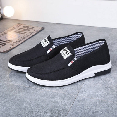 Naujas vyriškų tekstilinių mokasinų modelis