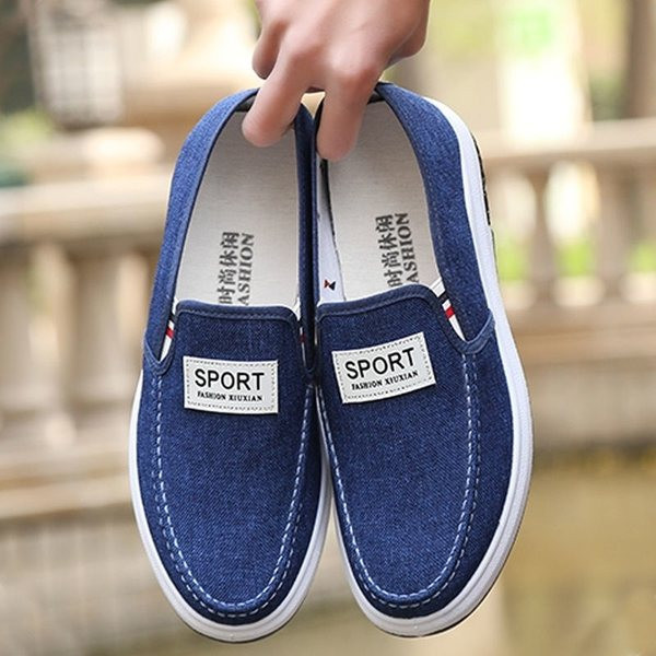 Naujas vyriškų tekstilinių mokasinų modelis