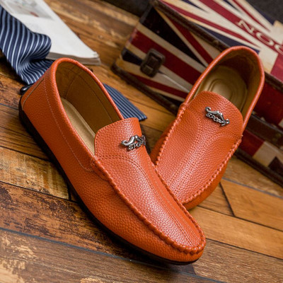 Jauns vīriešu mokasīnu modelis ar metāla sprādzi - mākslīgā āda