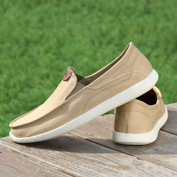 Jauns tekstila mokasīnu modelis vīriešiem