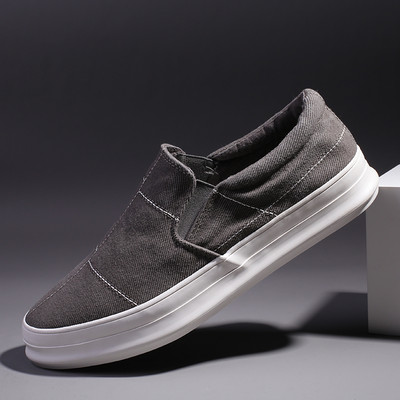 Vīriešu mokasīni ar plakanām zolēm - piemēroti vasarai