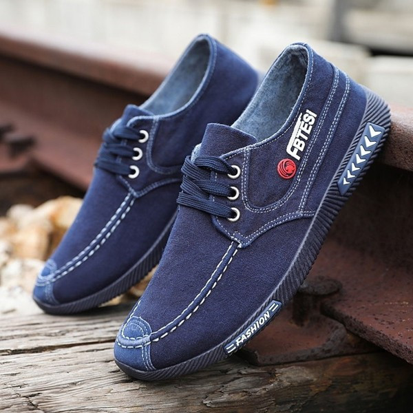 Мъжки ежедневни мокасини с връзки и надпис 