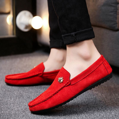 Jauns vīriešu zamšādas mokasīnu modelis vairākās krāsās