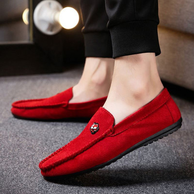 Jauns vīriešu zamšādas mokasīnu modelis vairākās krāsās