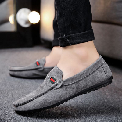 Jauns vīriešu zamšādas mokasīnu modelis vairākās krāsās