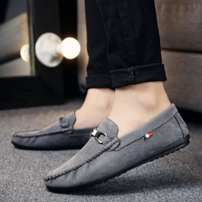 Jauns vīriešu zamšādas mokasīnu modelis vairākās krāsās