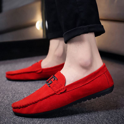 Jauns vīriešu zamšādas mokasīnu modelis vairākās krāsās