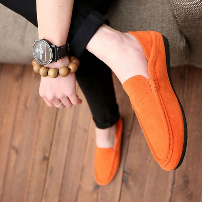 Jauns vīriešu zamšādas mokasīnu modelis vairākās krāsās