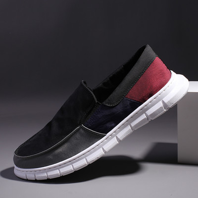 Mūsdienīgi tekstila mokasīni vīriešiem