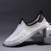 Jauns mokasīnu modelis ar plakanu zoli - vīriešiem