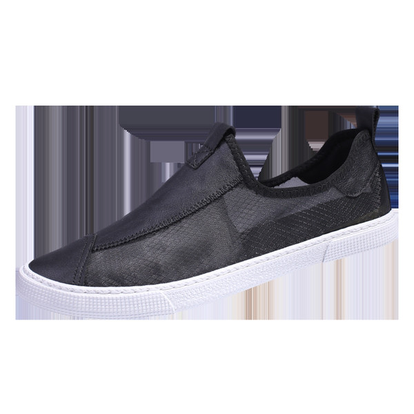 Jauns mokasīnu modelis ar plakanu zoli - vīriešiem