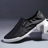 Νέο μοντέλο ανδρικά μοκασίνια με επιγραφές