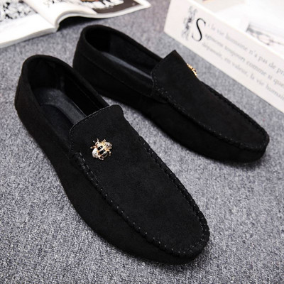 Jauns vīriešu mokasīnu modelis ar metāla sprādzi - eko zamšādas