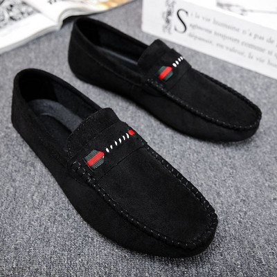 Jauns vīriešu mokasīnu modelis ar metāla sprādzi - eko zamšādas