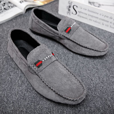 Jauns vīriešu mokasīnu modelis ar metāla sprādzi - eko zamšādas