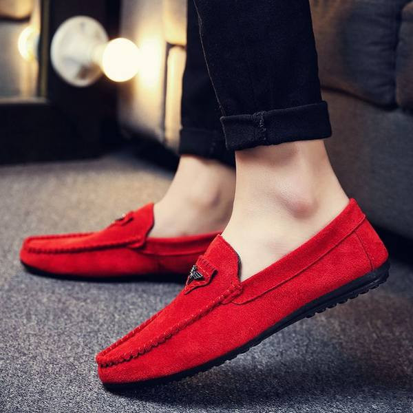 Jauns vīriešu mokasīnu modelis ar metāla sprādzi - eko zamšādas