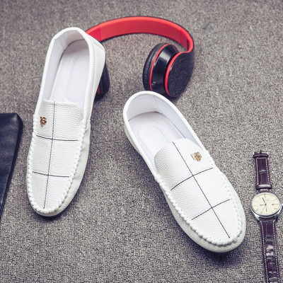 Jauns vīriešu ādas mokasīnu modelis ar metāla elementu - vairākas krāsas