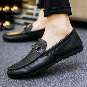 Casual ανδρικά έκο δερμάτινα μοκασίνια με μεταλλικό στοιχείο