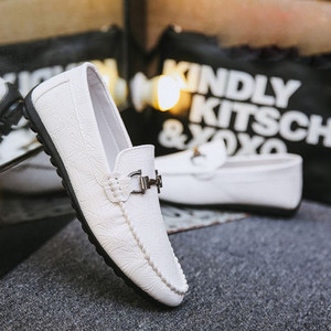 Casual ανδρικά έκο δερμάτινα μοκασίνια με μεταλλικό στοιχείο