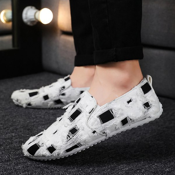 Stilīgi vīriešu mokasīni ar plakanu zoli, vienkāršs modelis