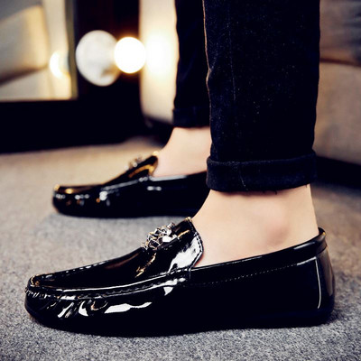 Jauns vīriešu mokasīnu modelis ar metāla elementu - vairāki modeļi