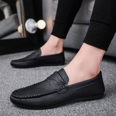 Jauns vīriešu mokasīnu modelis ar metāla elementu - vairāki modeļi