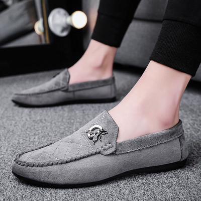 Jauns vīriešu mokasīnu modelis ar metāla elementu - vairāki modeļi